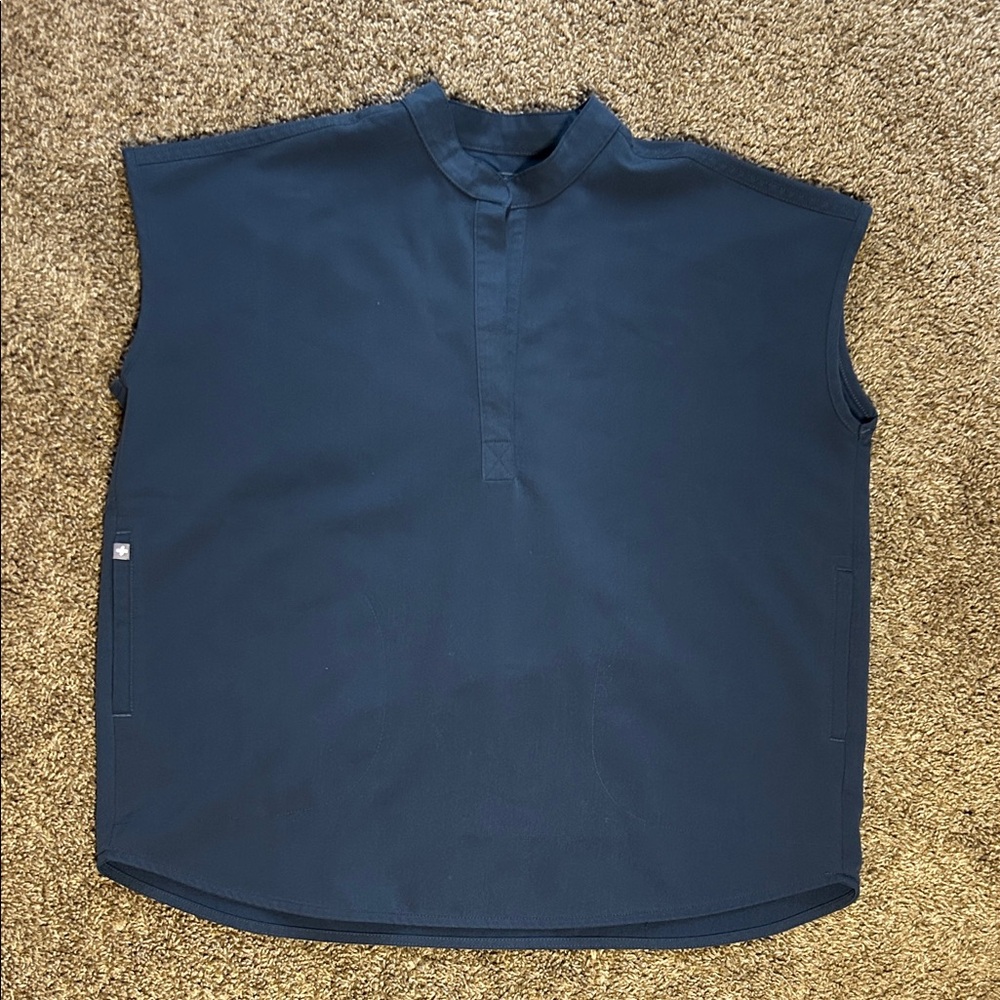 FIGS Oversized Rafaela Sleeveless Scrub Top